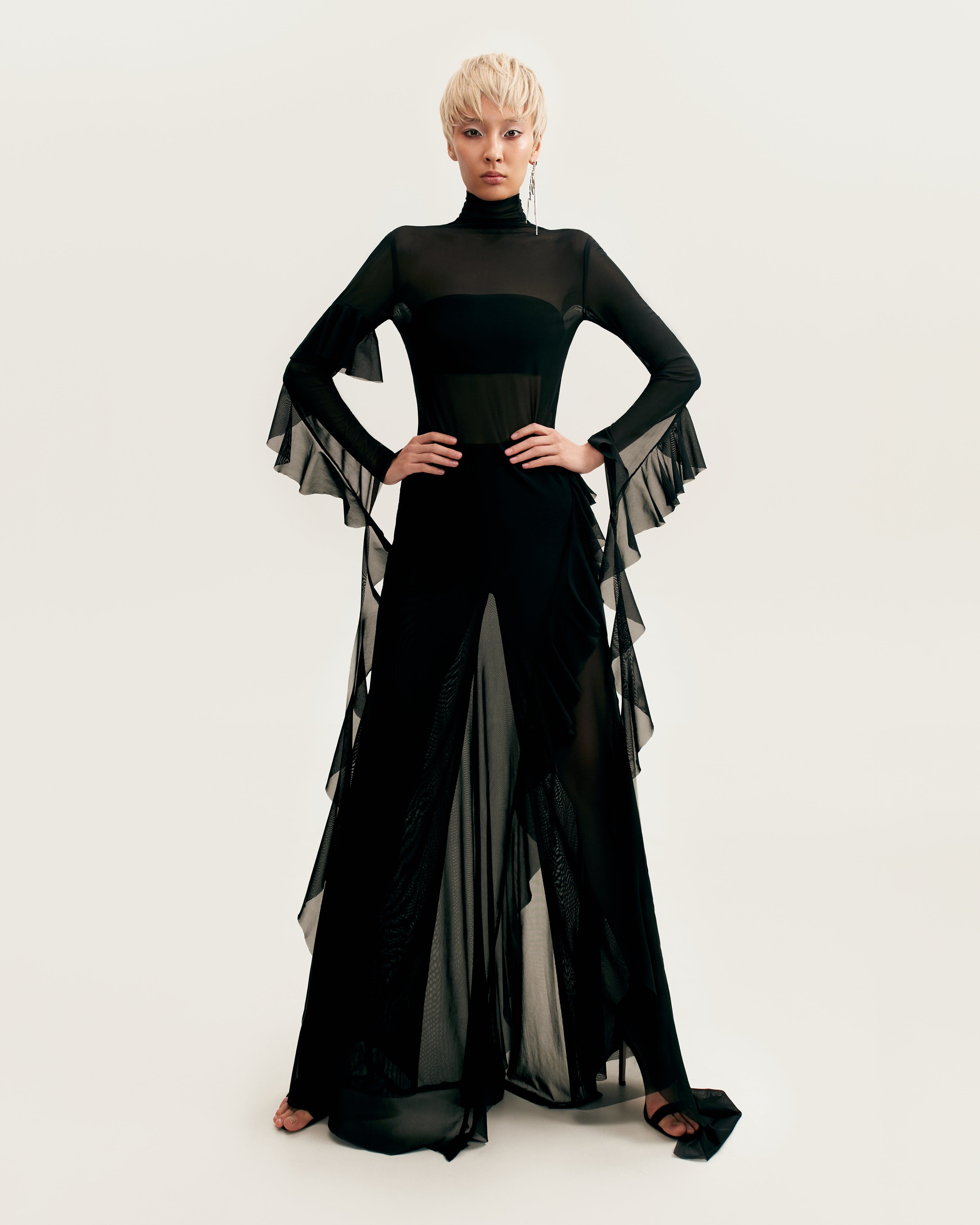 Чорний комплект з напівпрозорої сукні та штанів