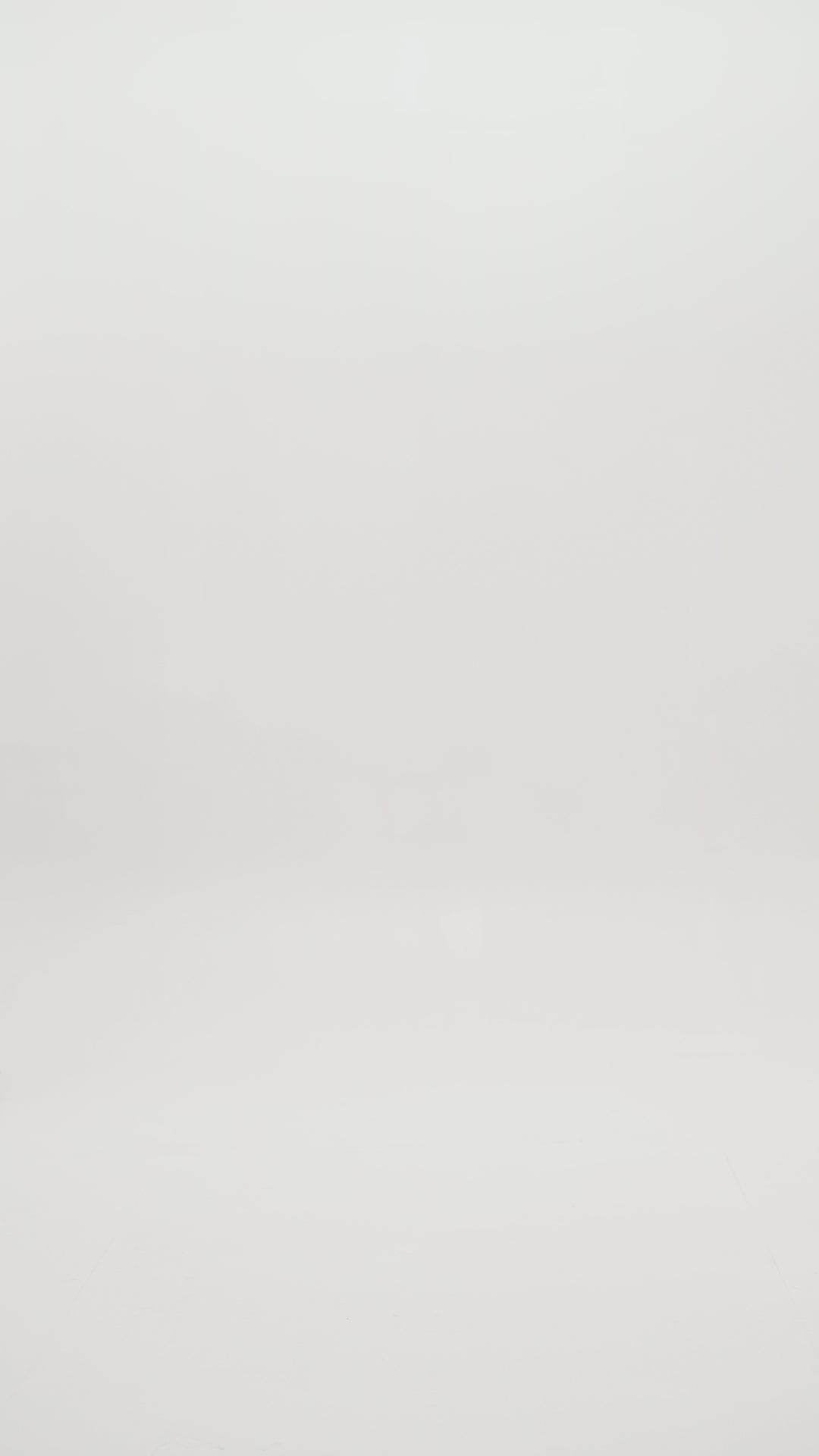 Чорна обтягуюча сукня з напівпрозорими вставками