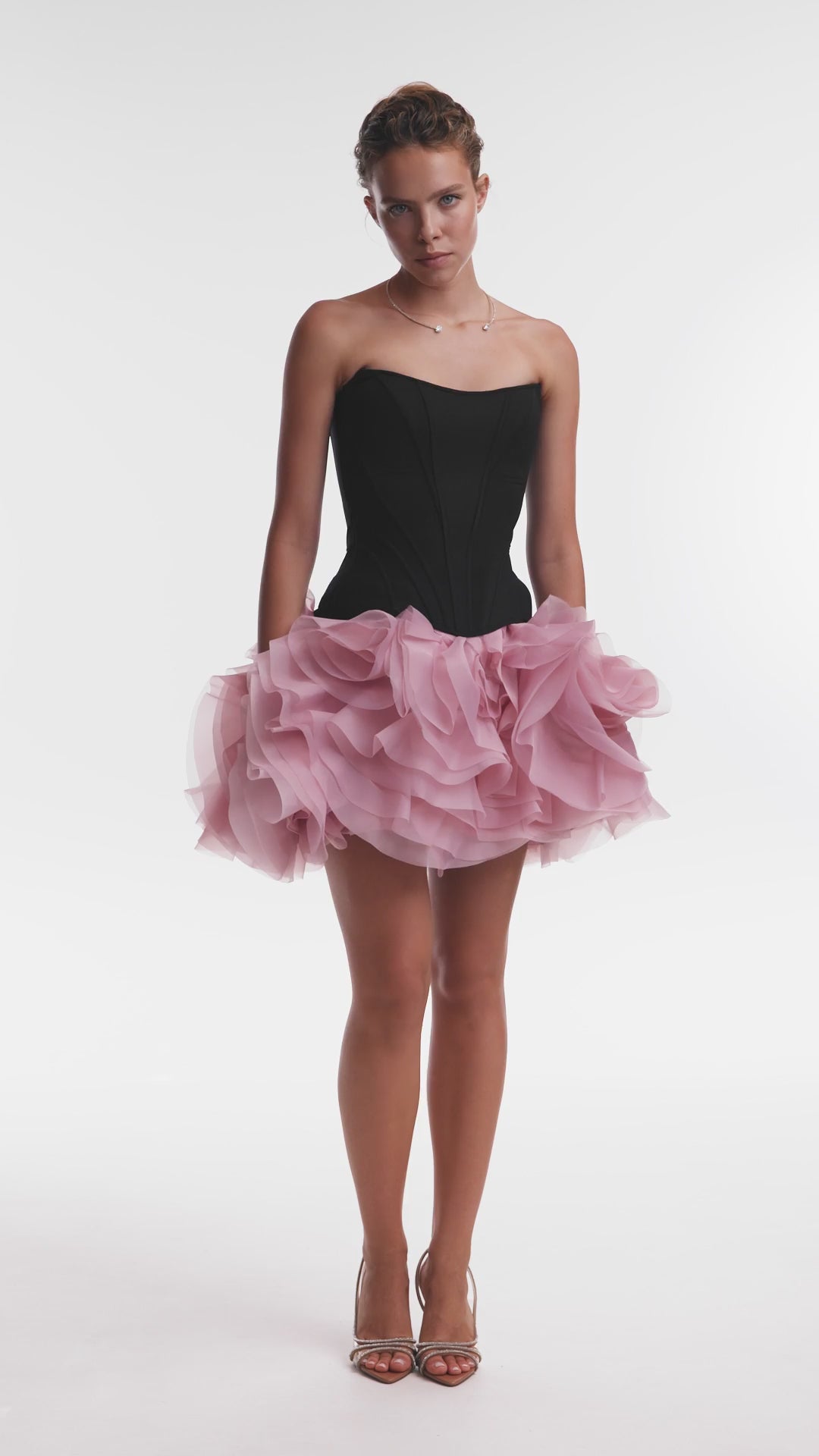 Чорний корсет із заниженою талією