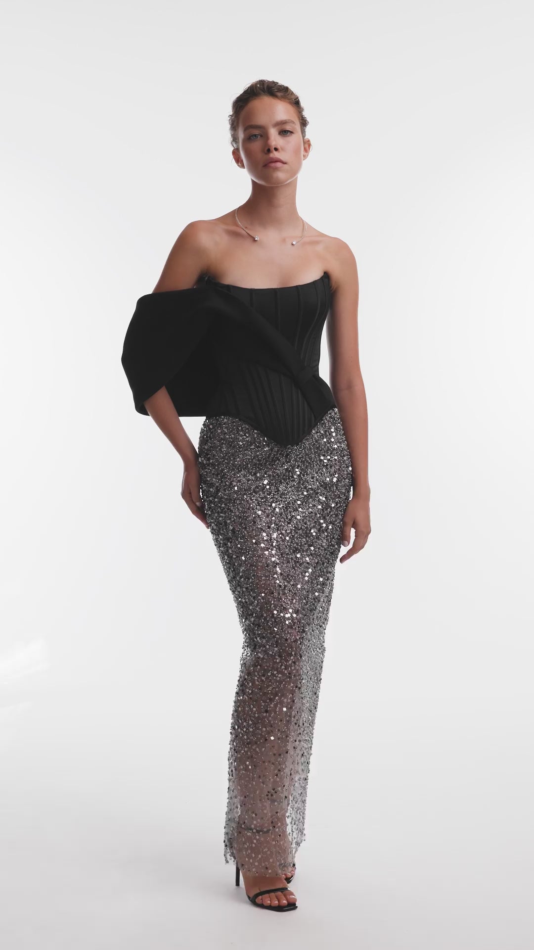 Асиметричний чорний корсет на одне плече