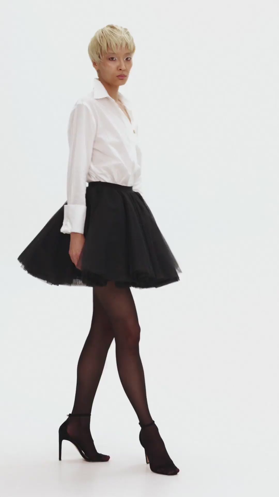 Чорна мініспідниця з органзи